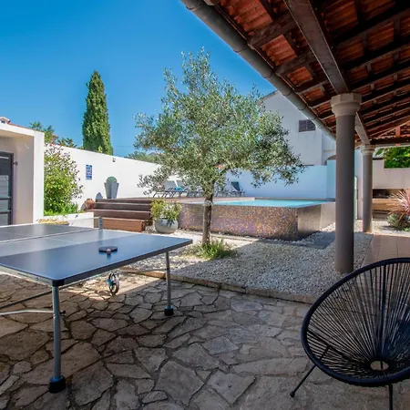 Above In Medulin,istria Villa *