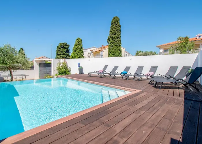 Villa Above In Medulin,istria - By Istrabook